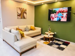 Beautiful Big Suite in SD - Image 4