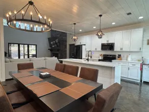 The Gorgeous New Skyfall Cabin Sleeps 10 in Style! - Image 3