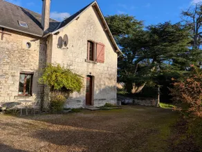 Cottage at the Château de la Tour 15 minutes from Futuroscope - Image 3