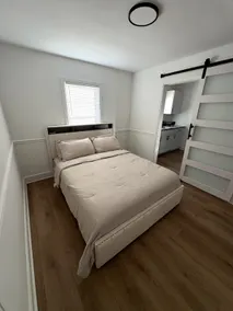 Charming Classic, duplex Home with a Modern Twist - Image 4