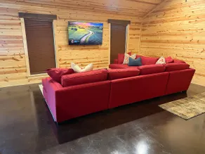 Redbird Ranch Retreat: Comfort Meets Convenience - Image 5