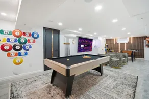 King Bed w/ Game Room near Massmutual w/ Riverview - Image 3