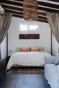 Skippers Hideaway – Coastal Stay Near Beach & Lake - Image 5