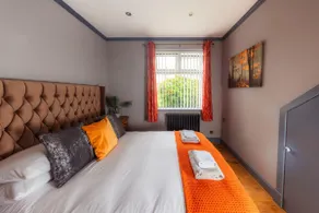 Luxury Cottage in the Heart of Portree HS - Image 4