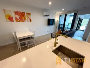Reid Retreat 2Bd 1Bth 1Csp Apt CBD Location - Image 4