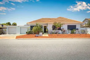 Rivervale Modern Cozy Home. Close to CBD & Airport - Image 2