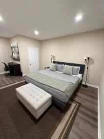 Modern & Stylish - Image 3