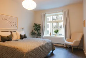 Super Central | King bed | Spacious & Calm | WiFi - Image 2