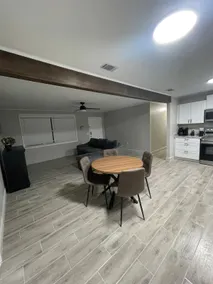 The Hazlehurst modern house. - Image 2