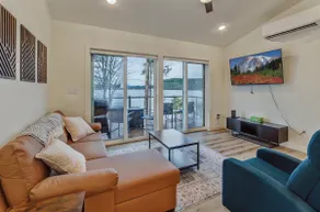 Scenic New Waterfront Cabin on Hammersley Inlet - Image 2