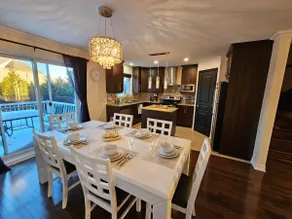 4BR Townhouse | 5-Min to DIX30 20-Min to Downtown - Image 2