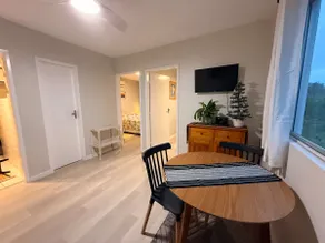 Bright Apartment with Botanical Garden View - Image 5