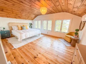 Newly Renovated, Lake House Beauty close to Acadia - Image 3