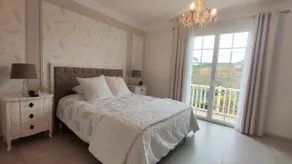 Cosy Orchid – Elegant Villa, Pool & Pyrenees - Image 3