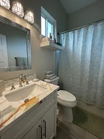 One bedroom guest suite with private entrance - Image 4