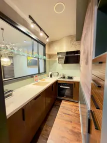 Lux Apartment - Image 5