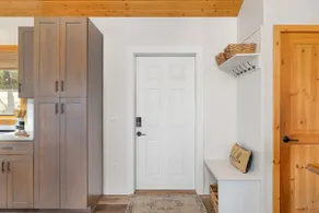 Longview lake cabin - Image 3