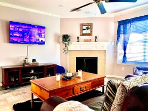 H-Town Vibe N’ luxury - Image 3