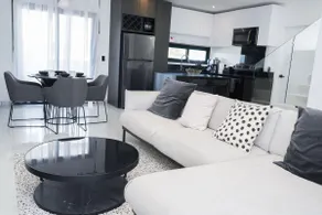Spacious Family Home, 24/7 Security | 6 Guests - Image 2