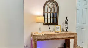 Bright duplex with wifi and separate entrance - Image 2
