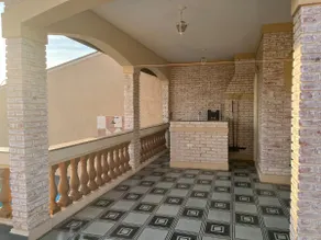 Entire house with pool and barbecue area - Image 5