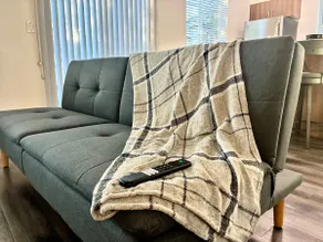Lakeside Villa Apt • Dog Park • WiFi • Laundry - Image 4