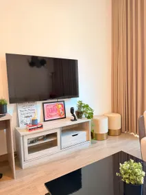 Modern 1BR | Pool View | Families & Couples - Image 5