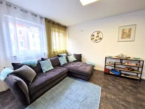 Central city apartment, train station & downtown - Image 2