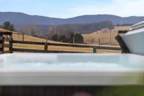 13 Min to Shenandoah NP | Hot Tub + Mountain Views - Image 3