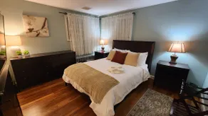 3 bedroom impeccable private home, quiet street - Image 5