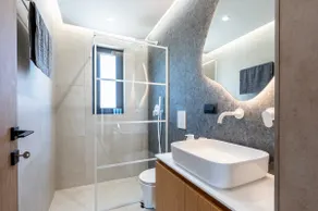 Geo's Luxury Villa - Private Pool - By the beach - Image 3