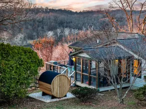 River Views+Access | Comm Pool | Sauna | Game Room - Image 2