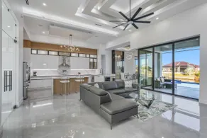 Gulf-Access Canal front Villa with Heated Pool/SPA - Image 4