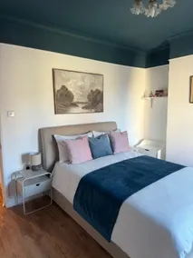 Quirky 2BR Wonky House w/ Garden & Netflix - Image 2