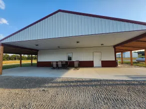 Cedar Post Barn - Image 4