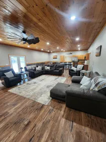 Cedar Post Barn - Image 2