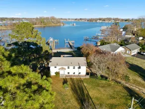 Stillwater Cove- Bayfront Bliss in Renovated home - Image 4