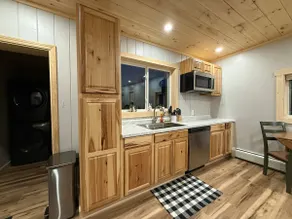 Modern Cozy Cabin on the Trail - Image 3