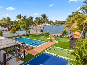 Luxury Lakeview w/Basketball/Golf/Games & Pool_Spa - Image 2