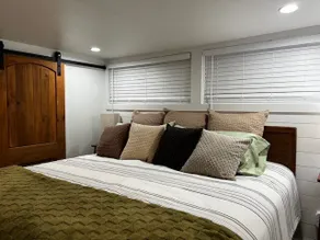 The Dog House (tiny house perfect for him or her) - Image 5