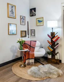 Walk to Busch Stadium, Free Parking, Designer Apt - Image 5