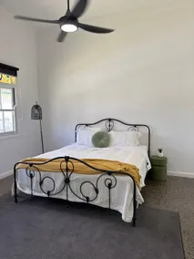 Roslyns Cottage Country Escape in Tamborine - Image 4