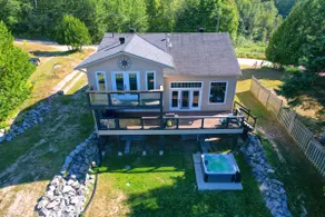 Baptiste Lake Luxury Retreat - Image 5
