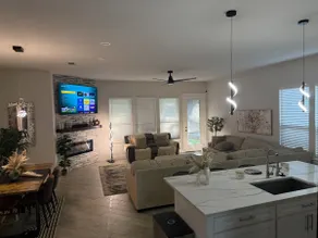Lakeside retreat. With lots to offer. - Image 2