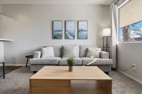 Quiet Private Suite • Free Parking + Fast WiFi - Image 4