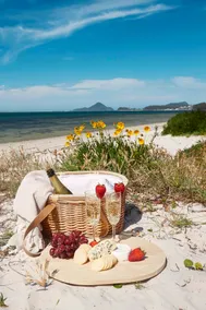 Scandi - Stay in style + 200m to the beach - Image 4