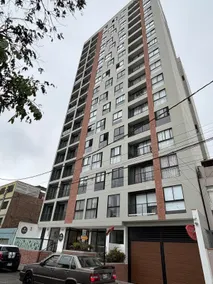 Modern apartment in Lima Surquillo - Image 4