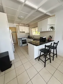 Cozy 2-Bedroom Granny Flat in Underwood - Image 4