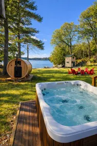 Waterfront Spa Cottage | Sauna - Hot Tub - Kayaks - Image 2
