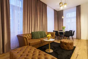 Stylish, exclusive retreat near downtown - Image 2